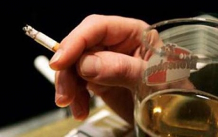 Kanseri artıran sigara ve alkol