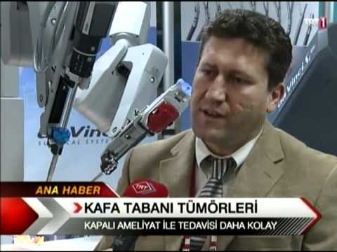 Türk doktor ameliyatla endoskopiyi birleştirdi