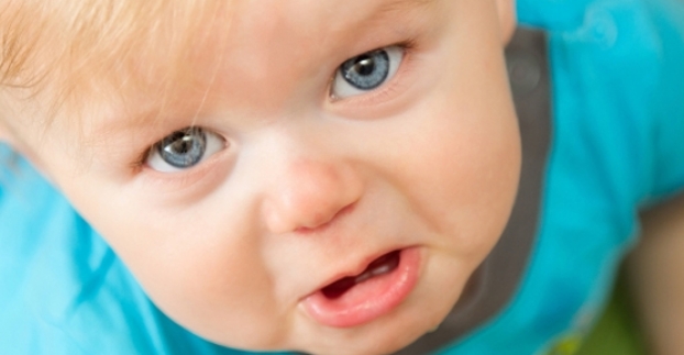Bebeklerde bağırsak düğümlenmesi belirtileri