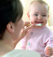 Bebeklerde diş çürümesi nasıl engellenir?