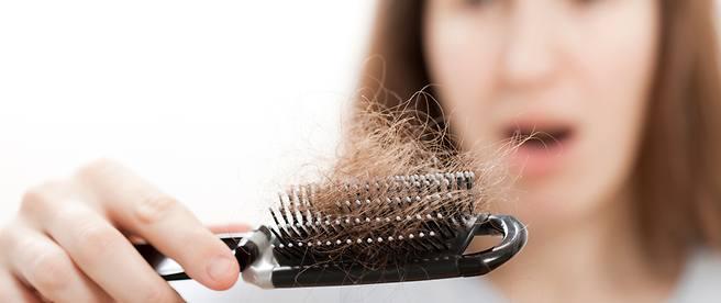 Saç dökülmesi hangi hastalığın belirtisi?