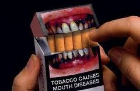 Sigara paketlerine resimli uyarılar konuluyor