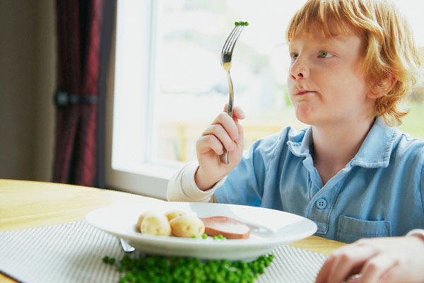 Yemek seçen çocuklara ne yapmalı?